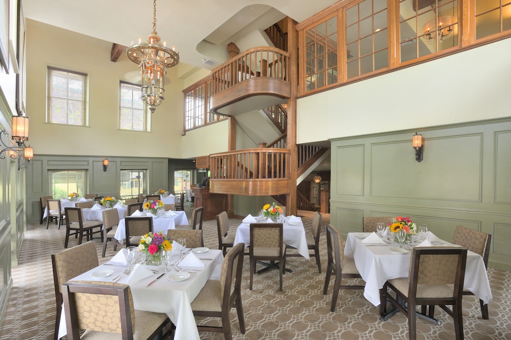 Lambertville Station Restaurant and Inn - photo 16