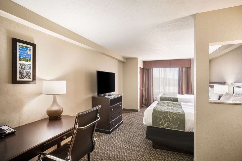 Comfort Suites Forsyth near I 75 - photo 20
