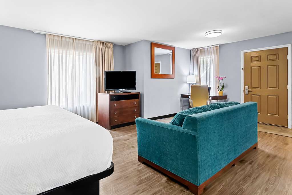 SureStay Studio by Best Western Pensacola - photo 12