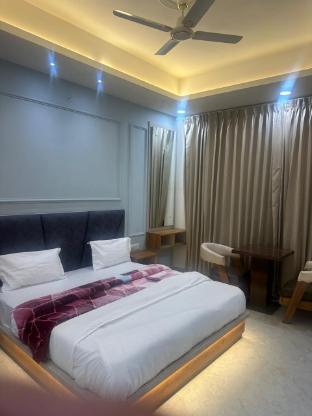 Hotel The Grand View in Palampur, India