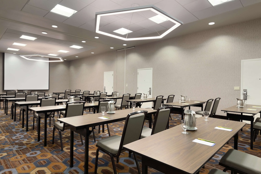 Hilton Garden Inn Cupertino - photo 28