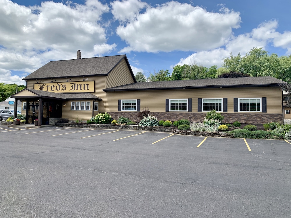 Fred's Inn - photo 41