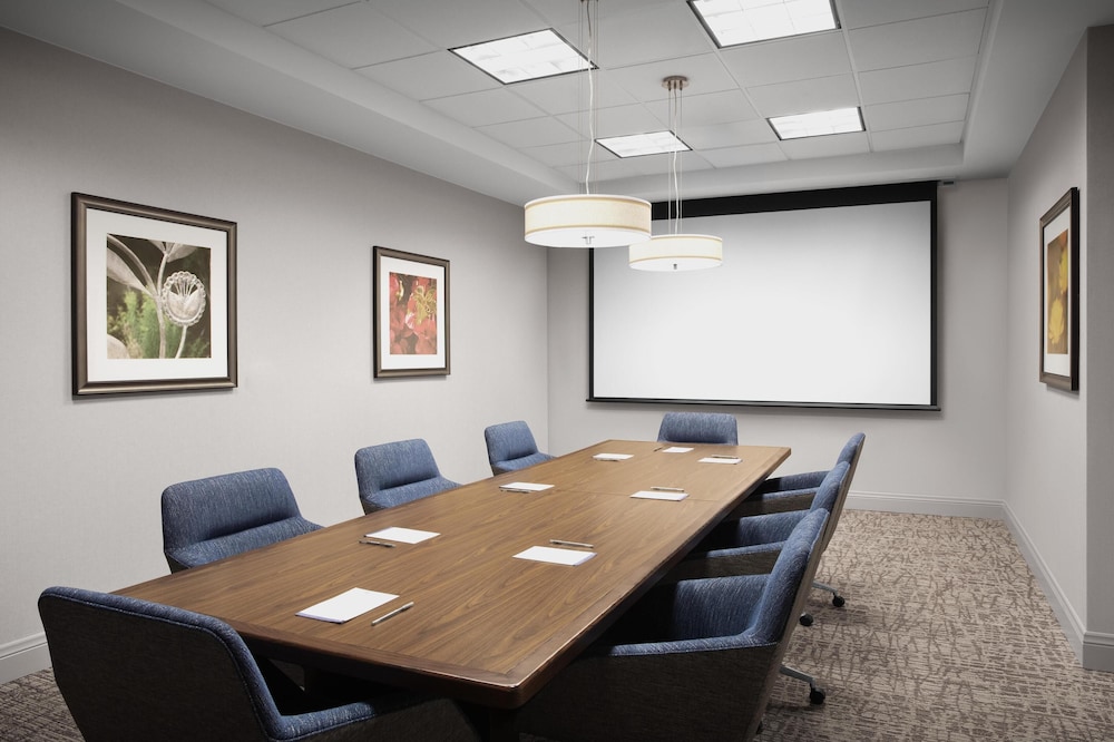 Hilton Garden Inn Gallup - photo 47
