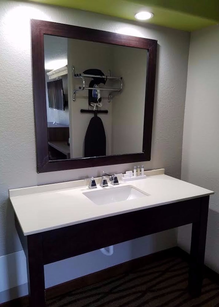 Seabreeze Inn - photo 24