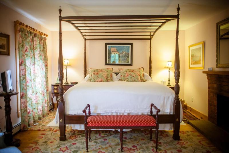 Highland Lake Inn - photo 28