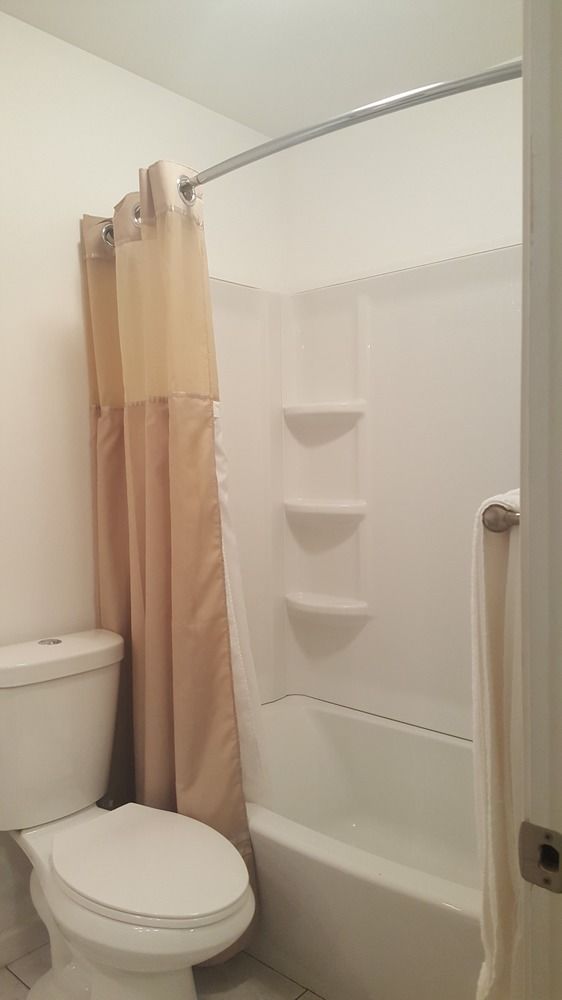 Jefferson Inn and Suites - photo 24