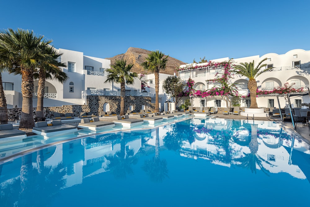 Santorini Kastelli Resort — hotel in Fira