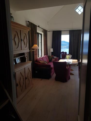 Annex Fjara greater Oslos best view sleeps 10 guests in 3 bedrooms — 4-Star Luxury Hotel in Stange, Norway