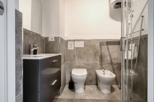 15min To Duomo Modern 1 Bedrm Flat AC 5g Wifi — 4-Star Luxury Hotel in Milan, Italy