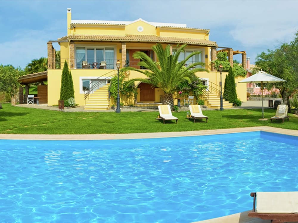 Villa in Paleokastrites With Sauna — 4-Star Luxury Hotel in Corfu, Greece