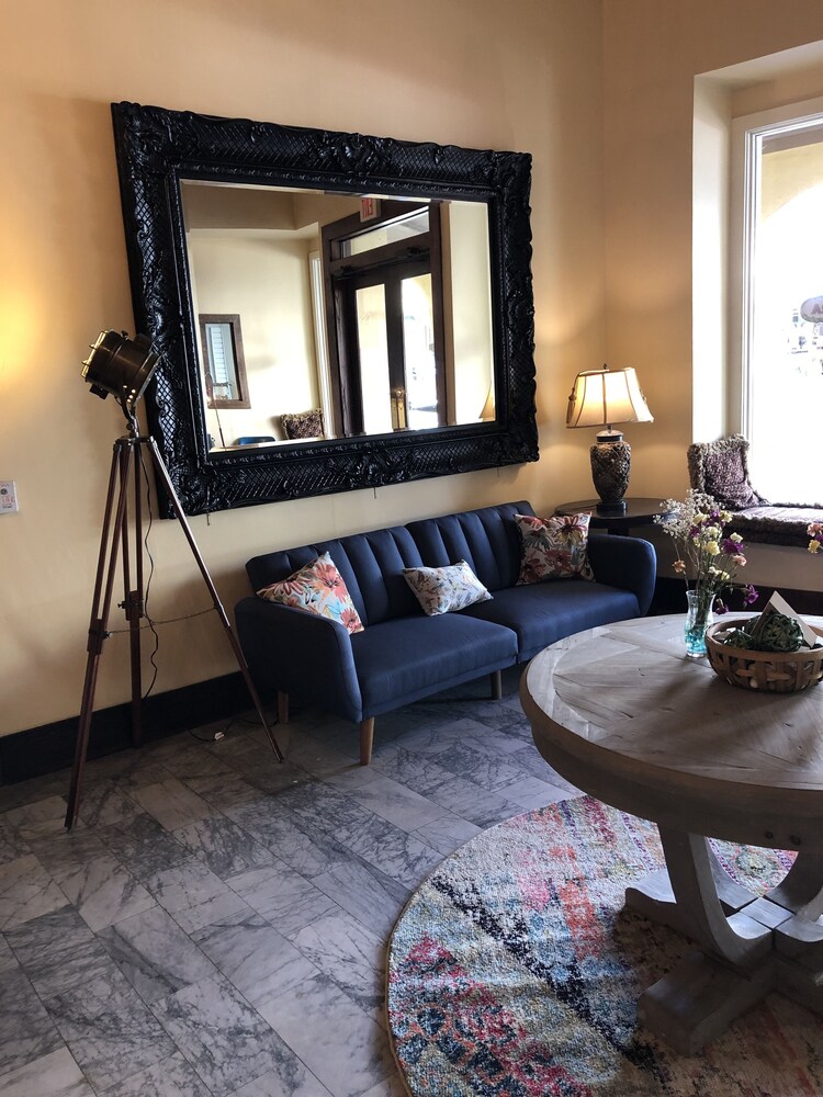 Sonora Inn - photo 2