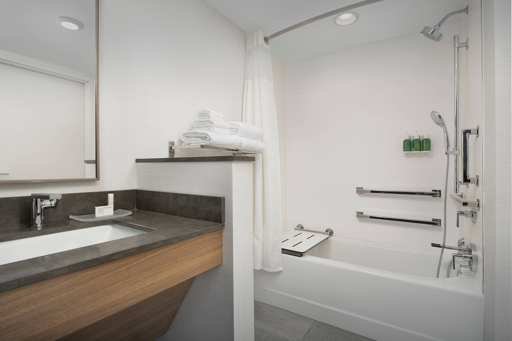 Fairfield Inn & Suites by Marriott Nashville near Vanderbilt - photo 11