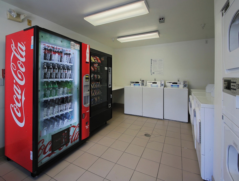 Econo Lodge Murray - photo 25