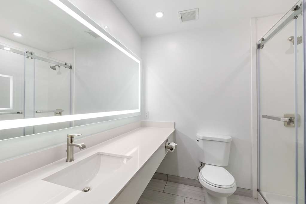 Best Western Inn & Suites Midway Airport - photo 20