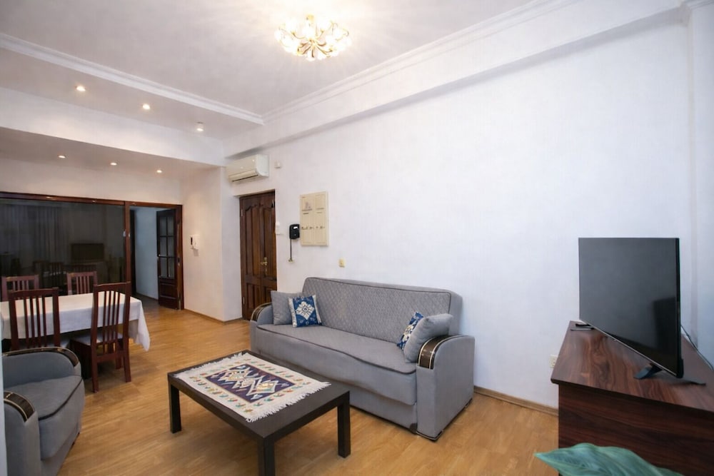Баку: Апартаменты Old City Hatefi Apartments