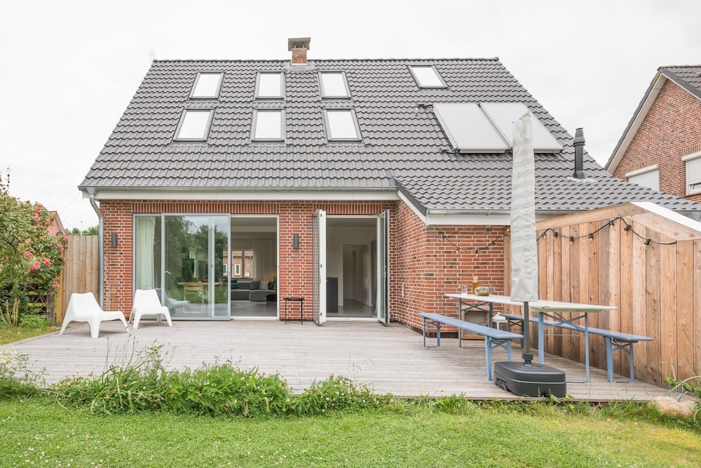 Fischerhaus — 4-Star Luxury Hotel in Toenning, Germany