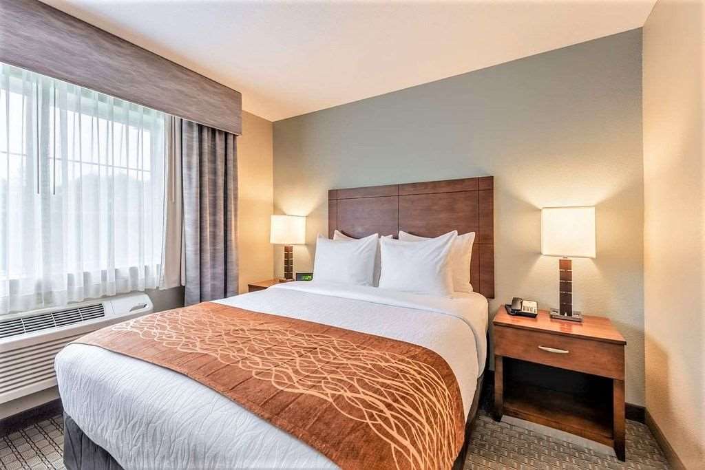 AmeriVu Inn and Suites Chisago City - photo 8