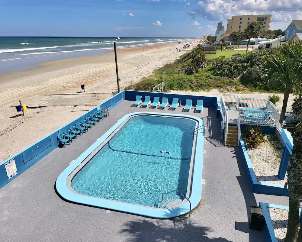 Chateau Mar Beach Resort - photo 37