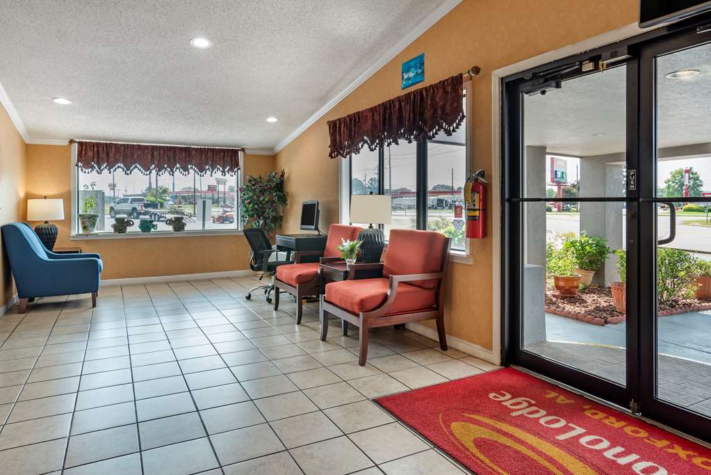 Econo Lodge Oxford near Choccolocco Park - photo 9