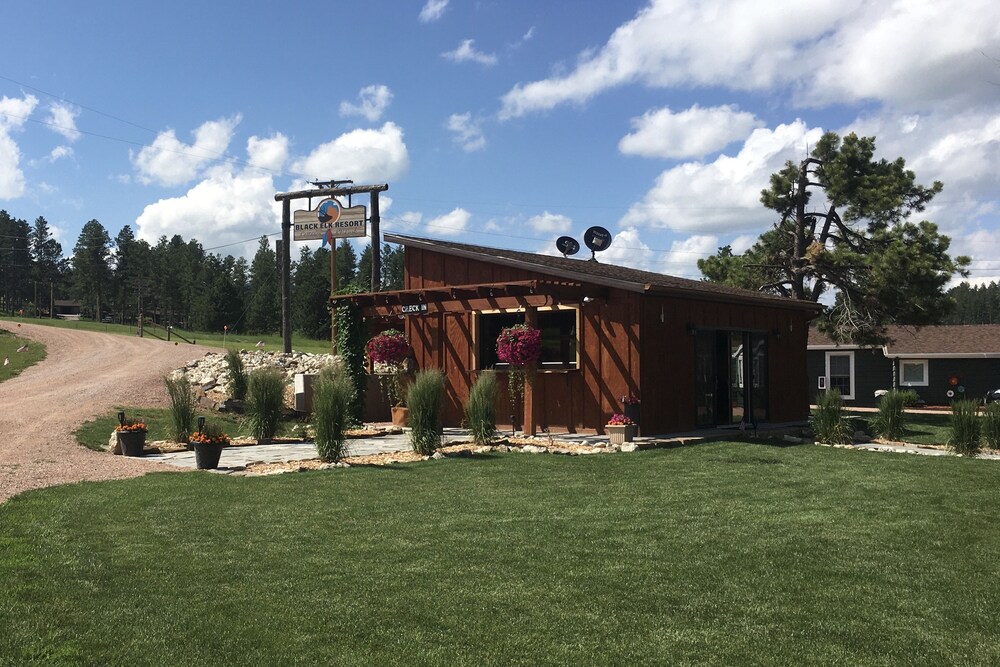 Black Elk Resort Cottages and RV Park - photo 4