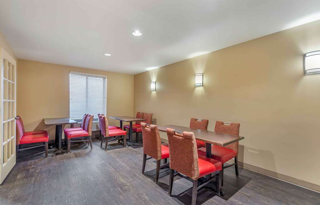 Extended Stay America Suites Chicago Lombard Yorktown Center - photo 5