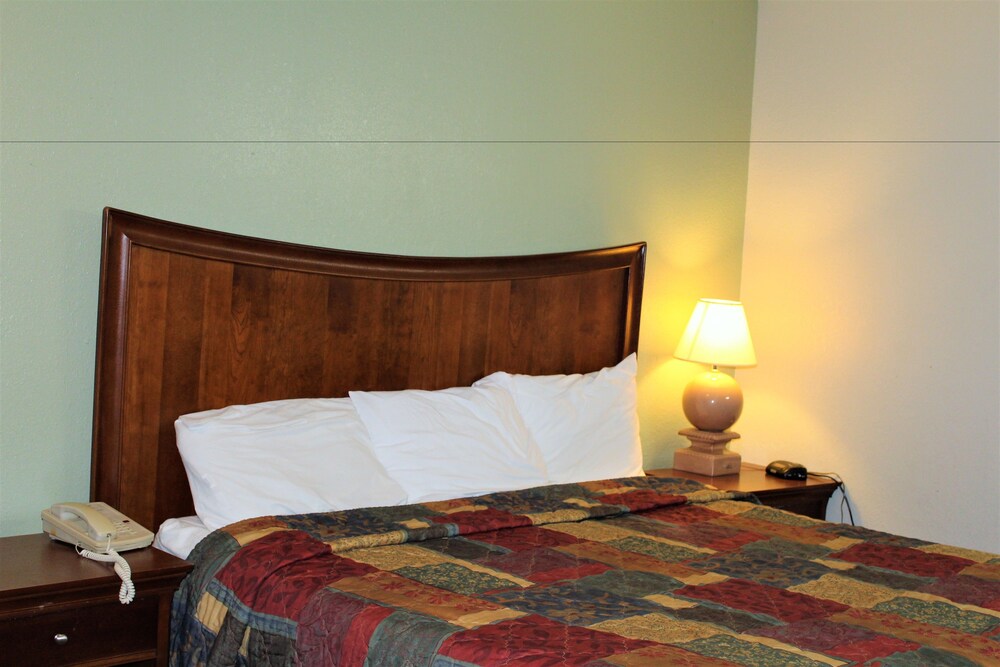 Airport Inn Chattanooga - photo 32