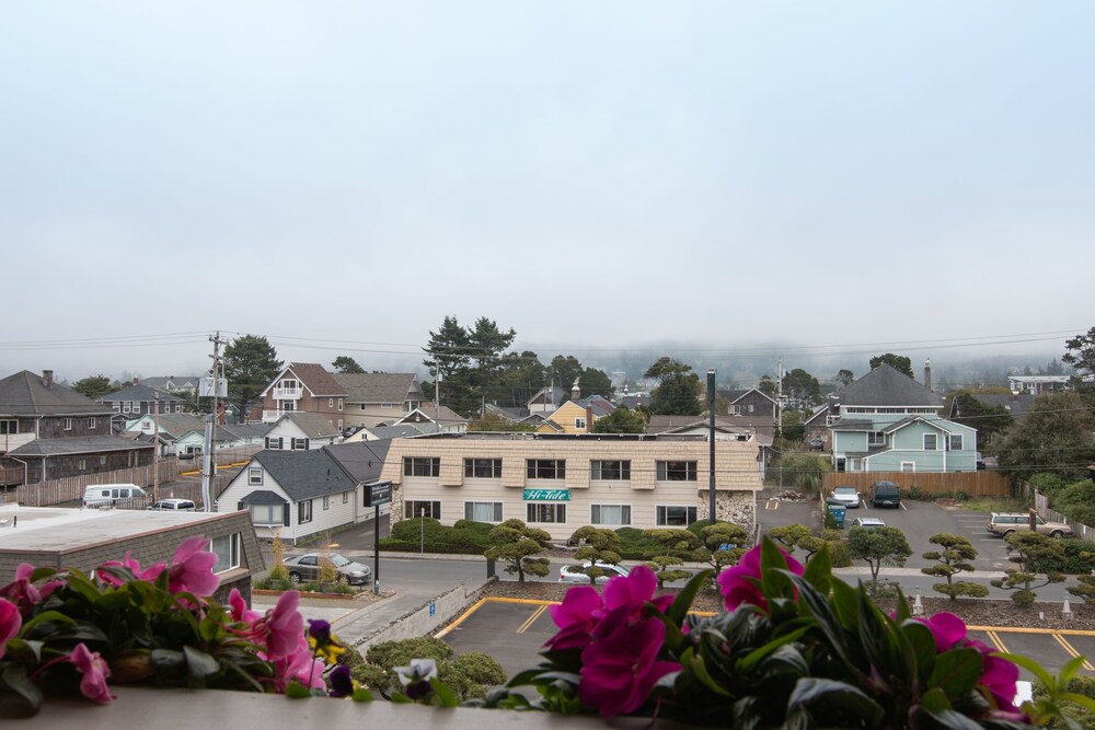 Hi Tide Oceanfront Inn - photo 16