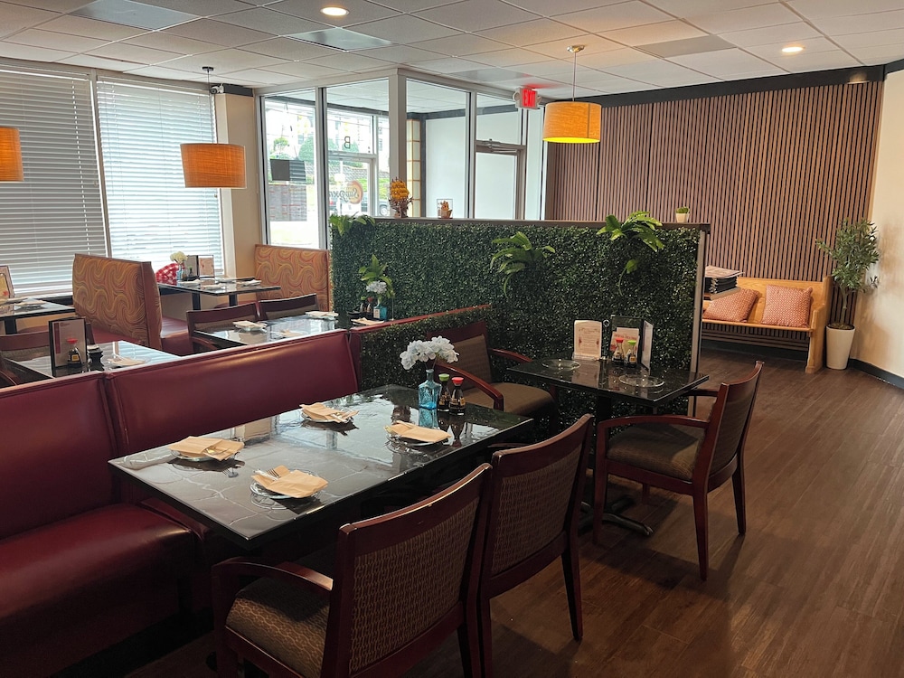 Red Roof Inn & Suites Wilkesboro - photo 34