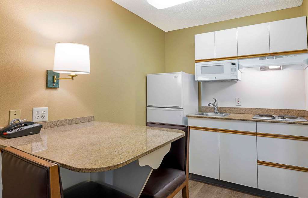 Extended Stay America Suites San Diego Fashion Valley - photo 13