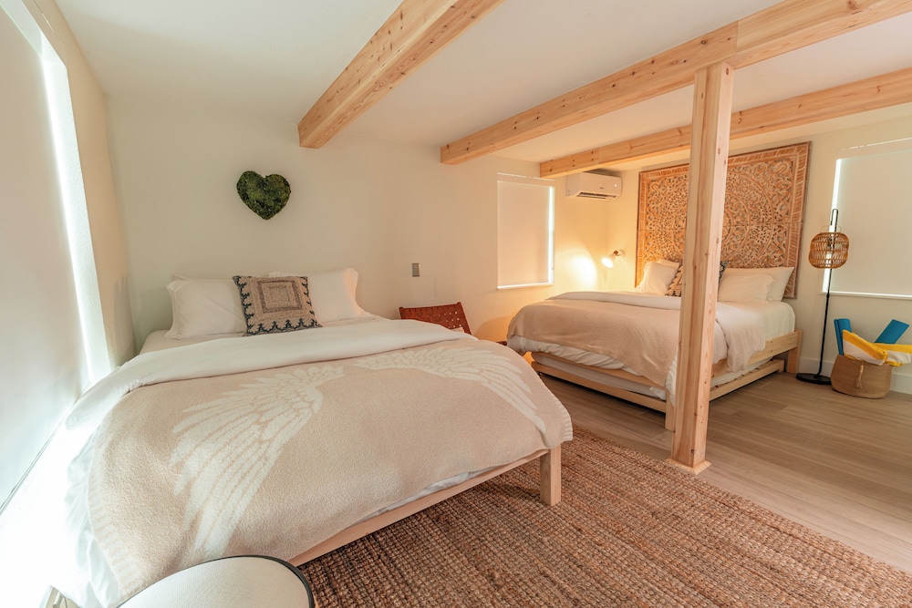 Seahorse Beach Bungalows - photo 20
