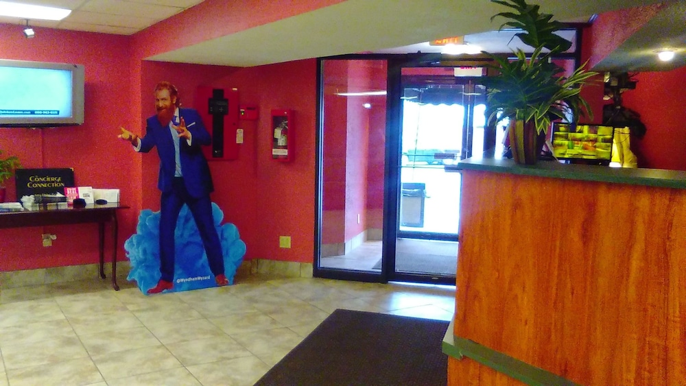 Days Inn by Wyndham Cleveland Lakewood - photo 5