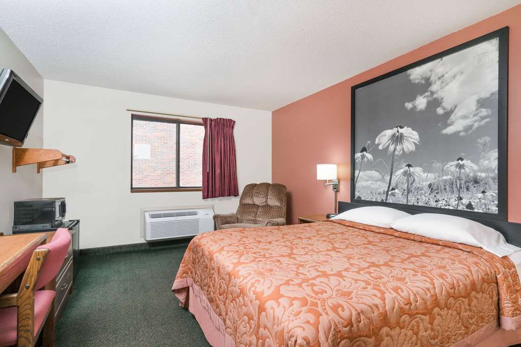 Super 8 by Wyndham Perham - photo 5