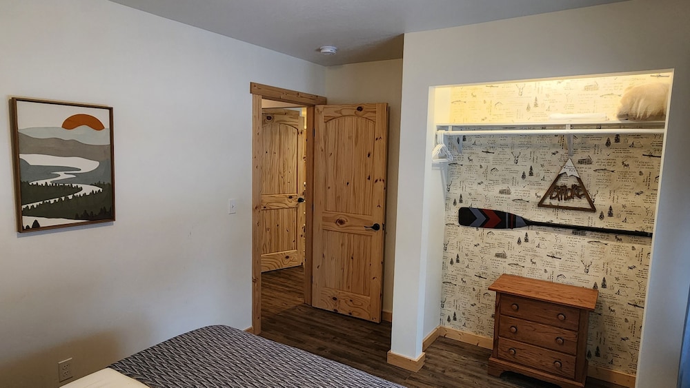 Beargrass Lodging and RV Resort - photo 29