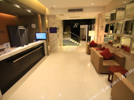 VR Residency - carbon neutral hotel in Proddatur