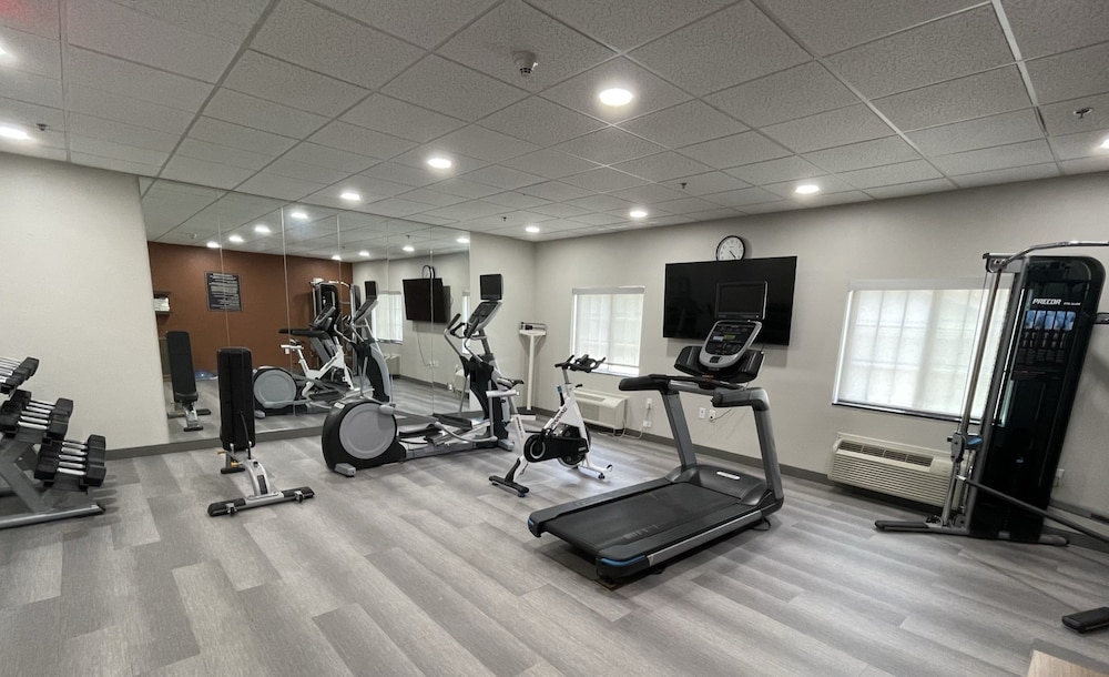 Candlewood Suites Tuscaloosa by IHG - photo 52