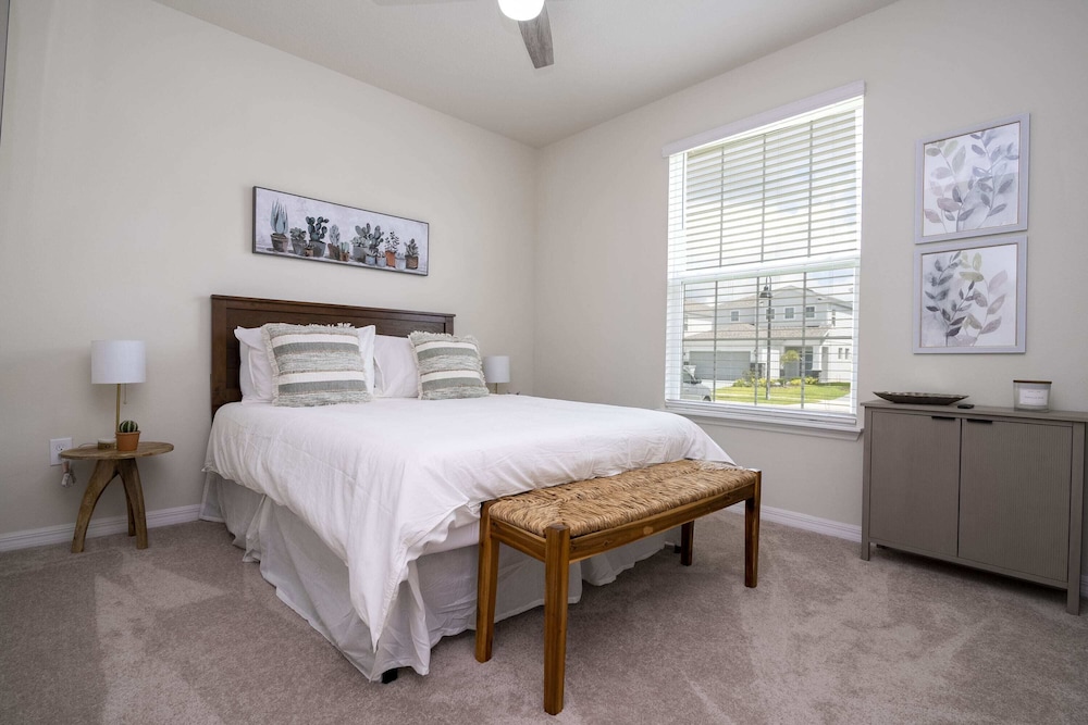 Stunning 5Bd w Pool @ Windsor Island Resort 3814 - photo 4