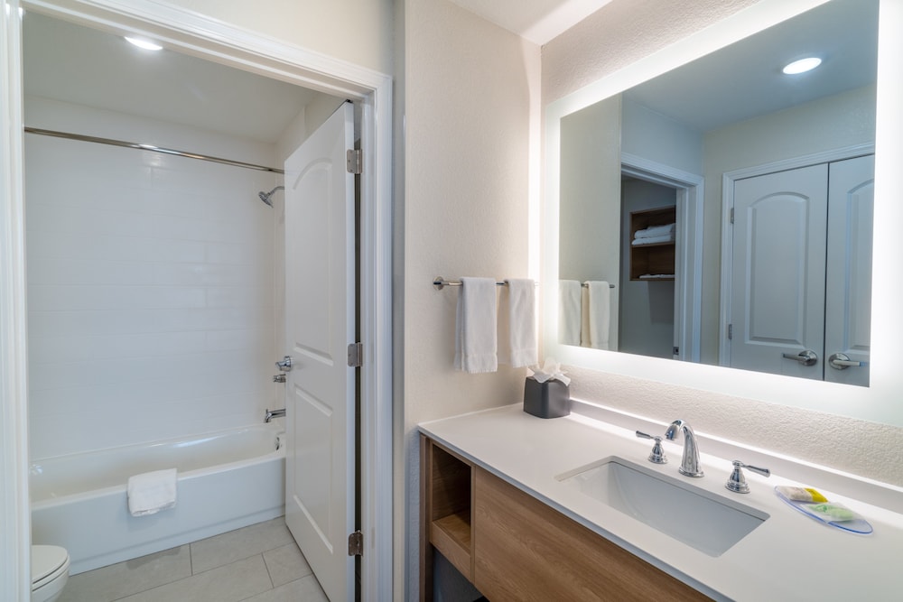Staybridge Suites Flowood Nw Jackson by IHG - photo 35