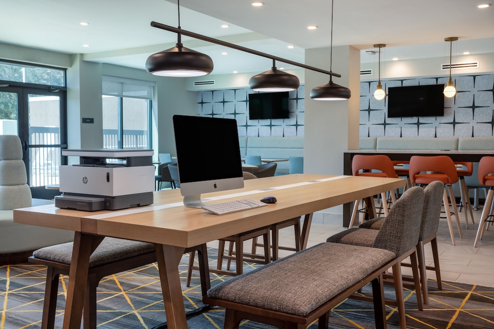Holiday Inn Tampa North - photo 26