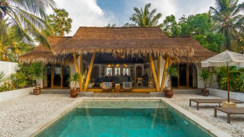 Bundi's Villa — 4-Star Luxury Hotel in Gili Air, Indonesia
