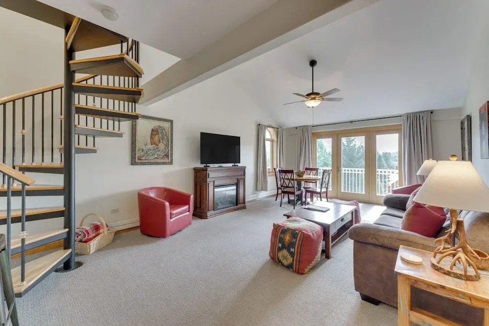 2 Mi to Angel Fire Resort Luxury Condo with Balcony - photo 5
