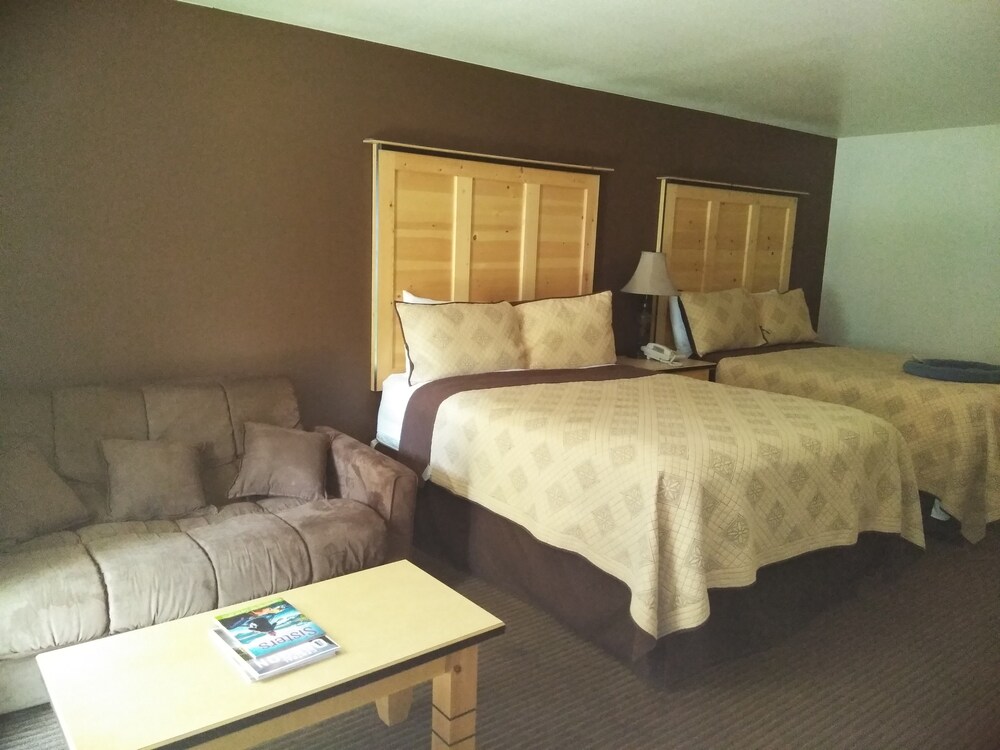 Sisters Inn And Suites - photo 8