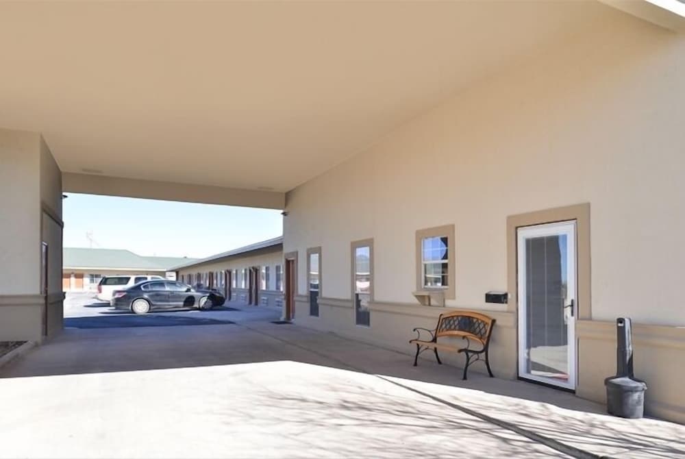 La Bonita Inn And Suites - photo 26