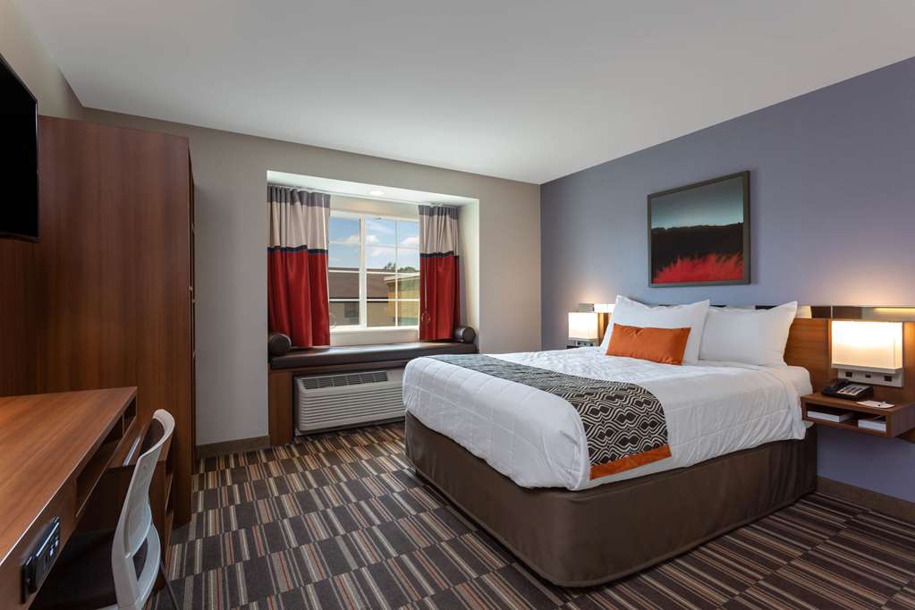 Microtel Inn & Suites by Wyndham Niagara Falls - photo 8