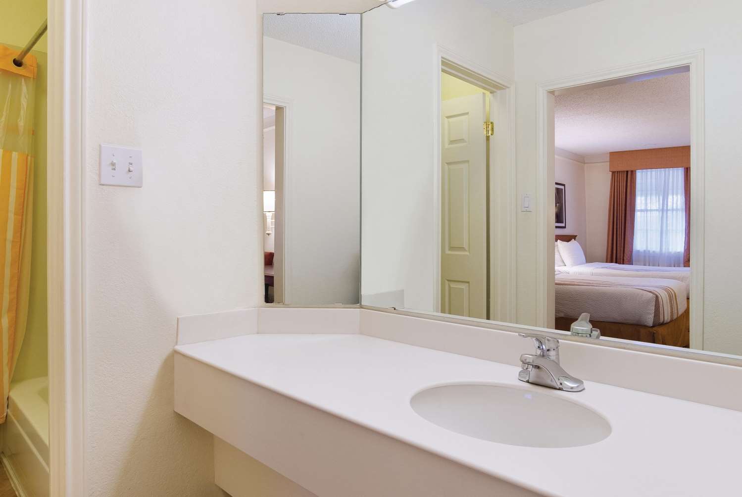 La Quinta Denver Cherry Creek Hotel - photo 37