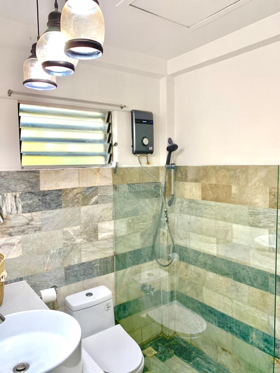 G Apartment King Room — Kabankalan — photo 4