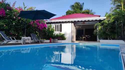 Les Coulirooms Gîte — 4-Star Luxury Hotel in Sainte-Anne, Guadeloupe