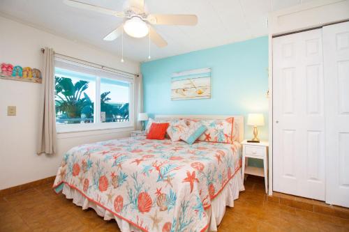 Tropic Terrace Suite #31 Beachfront Resort