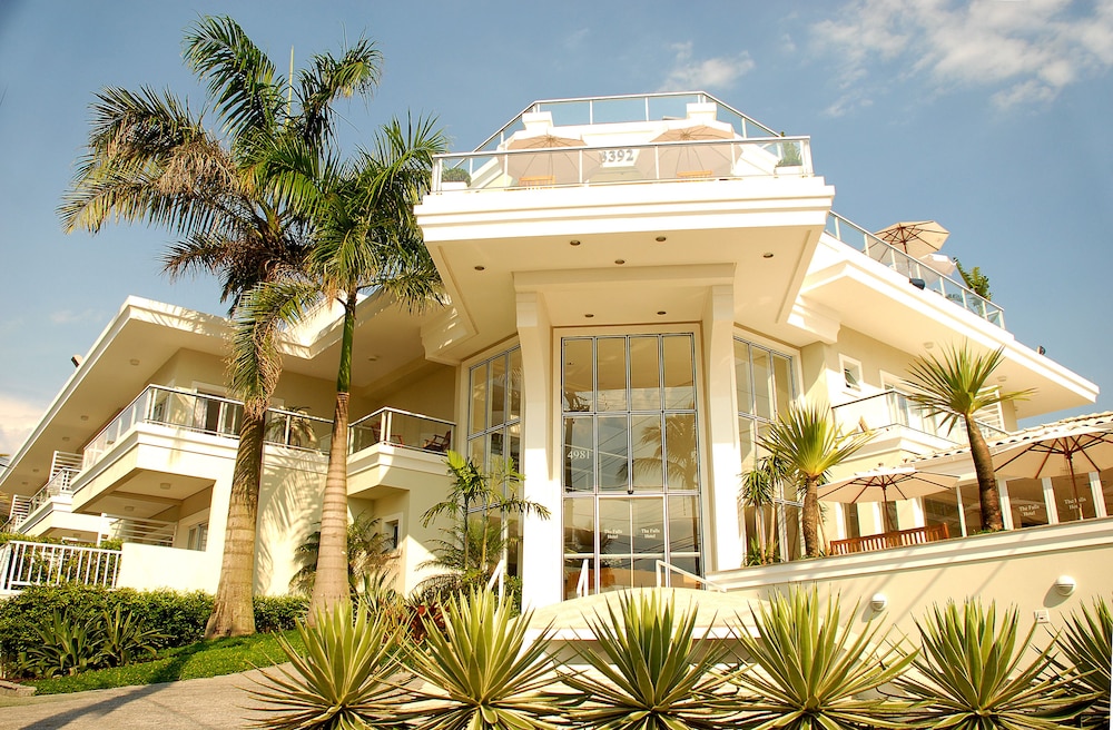 The Falls Hotel Frente mar — hotel in Guaruja