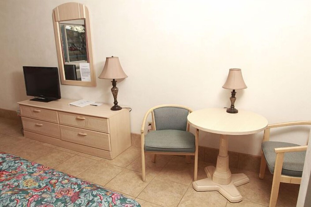 Beachfront Resort - photo 12