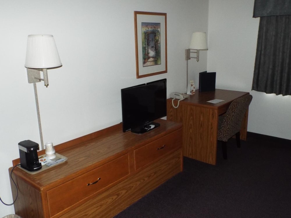 FairBridge Inn & Suites in Thorp WI - photo 16